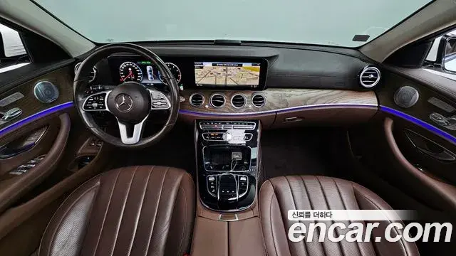 Mercedes-Benz E-Class 2020 — ფოტო 2/20
