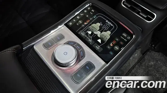 Genesis G90 2023 — Photo 10/20