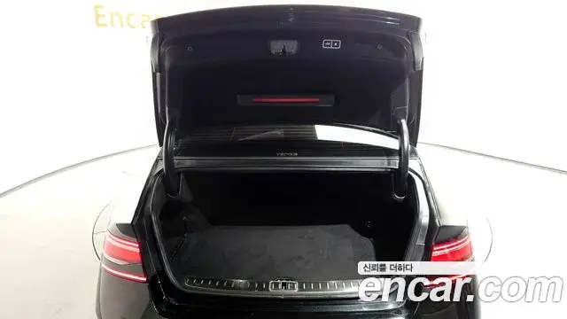 Genesis G90 2023 — Photo 8/20