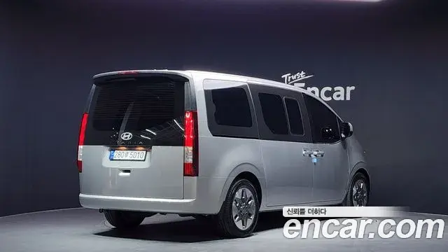 Hyundai Staria 2025 — Фото 2/20