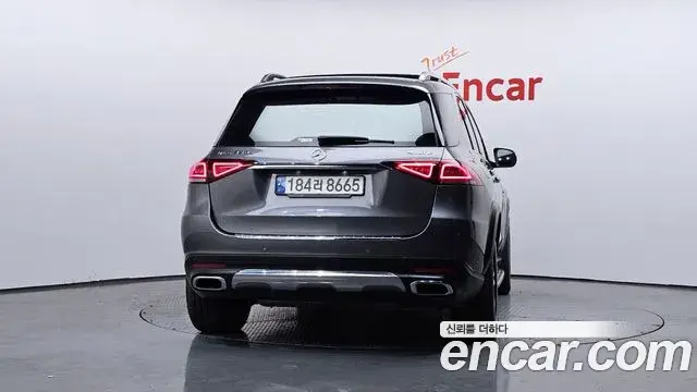 Mercedes-Benz GLE-Class 2021 — Şəkil 17/20