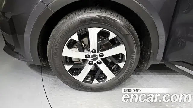 Kia Sorento 2022 — ფოტო 14/20