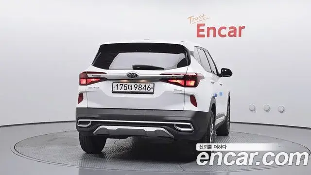 Kia Seltos 2019 — ფოტო 10/20
