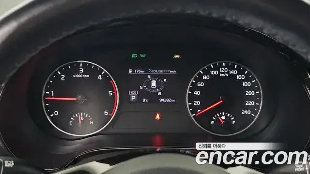 Kia Seltos 2019 — ფოტო 14/20