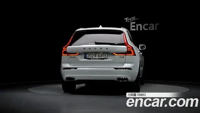 Volvo XC60 2021 — Фото 4/20