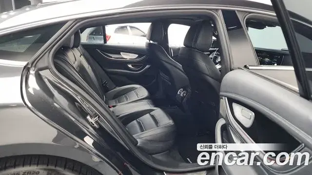 Mercedes-Benz AMG GT 2022 — Фото 12/20