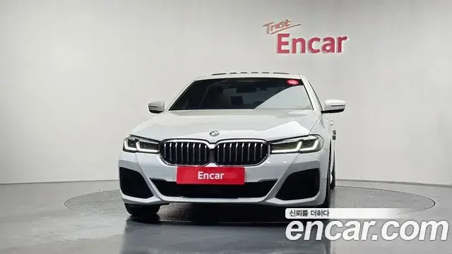 BMW 5 Series 2022 — ფოტო 4/20