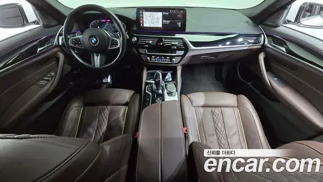 BMW 5 Series 2022 — ფოტო 14/20