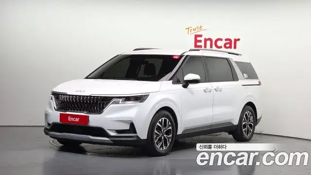 Kia Carnival 2023 — Фото 1/20