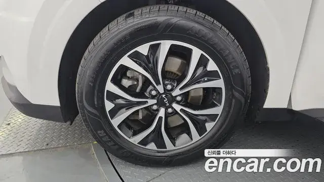 Kia Carnival 2023 — Фото 5/20