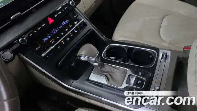 Kia Carnival 2023 — Фото 9/20