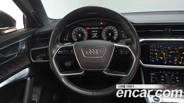 Audi A6 2022 — ფოტო 13/20