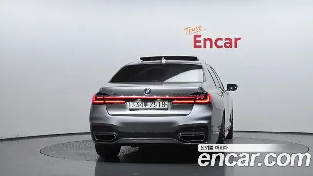BMW 7 Series 2019 — ფოტო 9/20