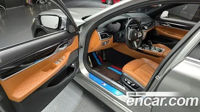 BMW 7 Series 2019 — ფოტო 16/20