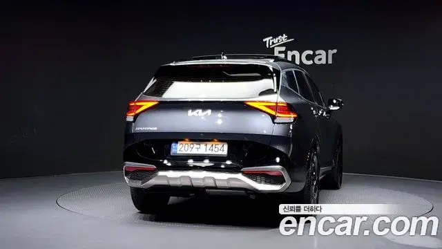 Kia Sportage 2022 — ფოტო 14/20