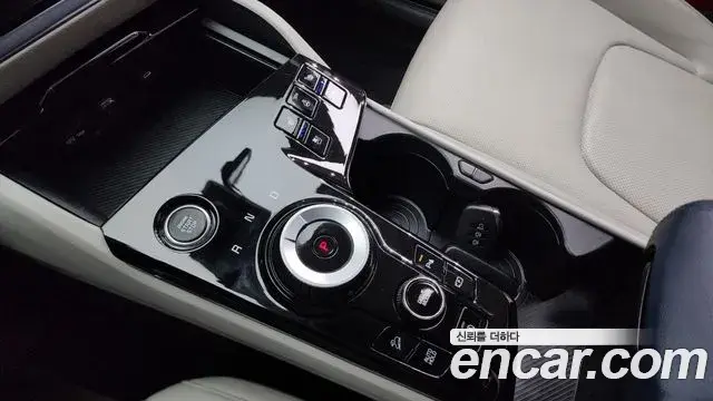 Kia Sportage 2022 — ფოტო 5/20