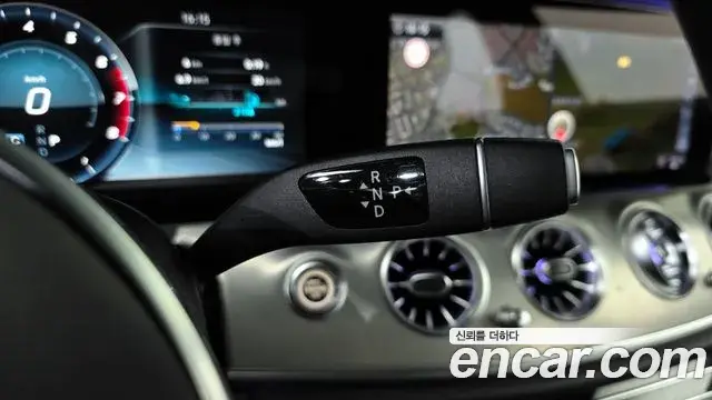Mercedes-Benz E-Class 2018 — ფოტო 15/20