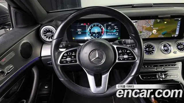 Mercedes-Benz E-Class 2018 — ფოტო 10/20