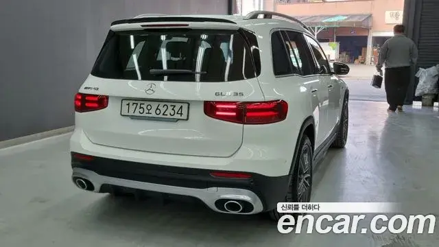 Mercedes-Benz GLB-Class 2025 — ფოტო 14/18