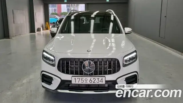 Mercedes-Benz GLB-Class 2025 — ფოტო 6/18