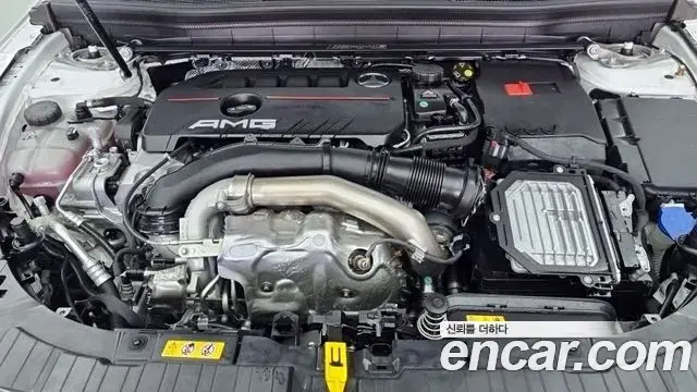 Mercedes-Benz GLB-Class 2025 — ფოტო 10/18