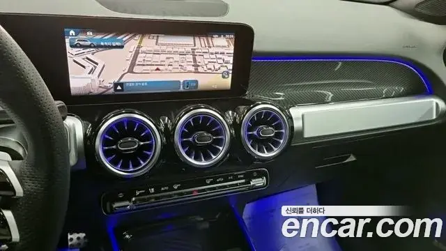 Mercedes-Benz GLB-Class 2025 — ფოტო 17/18