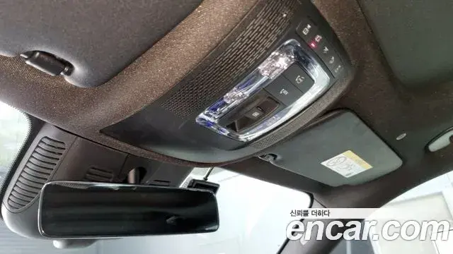 Mercedes-Benz GLB-Class 2025 — ფოტო 2/18