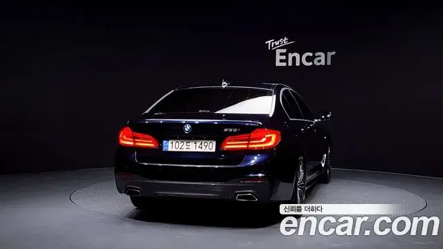 BMW 5 Series 2020 — ფოტო 1/20