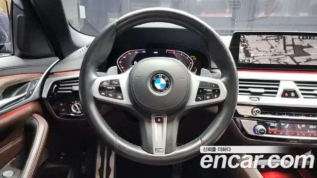 BMW 5 Series 2020 — ფოტო 16/20