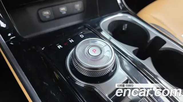 Kia Carnival 2021 — Photo 12/20