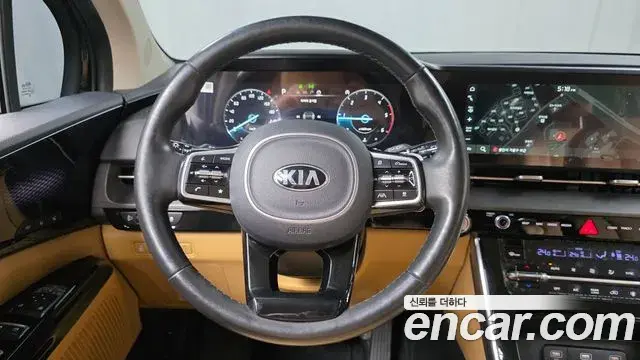 Kia Carnival 2021 — Photo 18/20