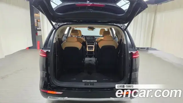 Kia Carnival 2021 — Photo 4/20