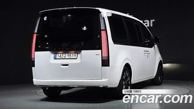 Hyundai Staria 2025 — Şəkil 19/20