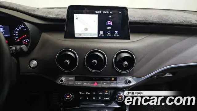 Kia Stinger 2019 — Photo 1/20
