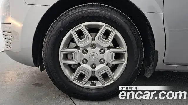 Hyundai Staria 2021 — ფოტო 1/20