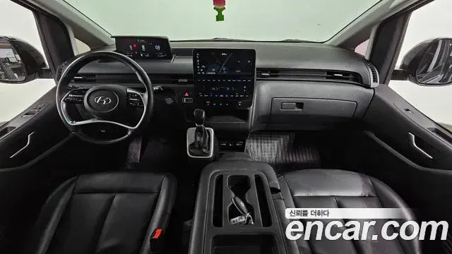Hyundai Staria 2021 — ფოტო 12/20