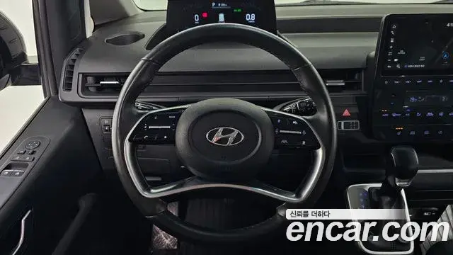 Hyundai Staria 2021 — ფოტო 18/20