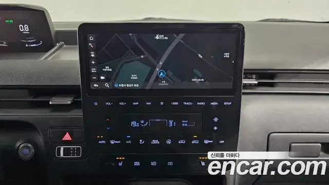 Hyundai Staria 2021 — ფოტო 17/20