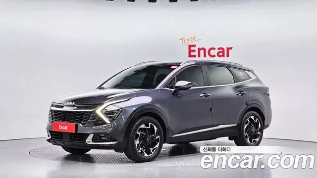Kia Sportage 2021 — Фото 1/20
