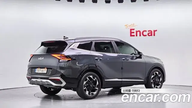 Kia Sportage 2021 — Фото 2/20
