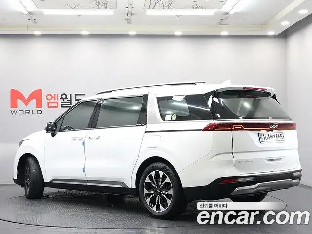 Kia Carnival 2023 — Фото 4/20