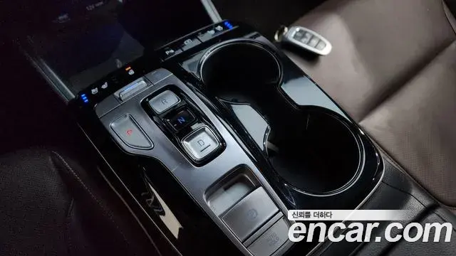 Hyundai Tucson Hybrid 2021 — Photo 8/20