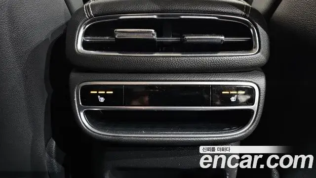 Genesis GV80 2020 — ფოტო 19/20