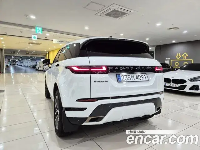 Land Rover Range Rover Evoque 2025 — ფოტო 17/20