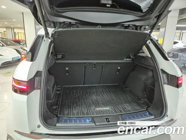 Land Rover Range Rover Evoque 2025 — ფოტო 11/20