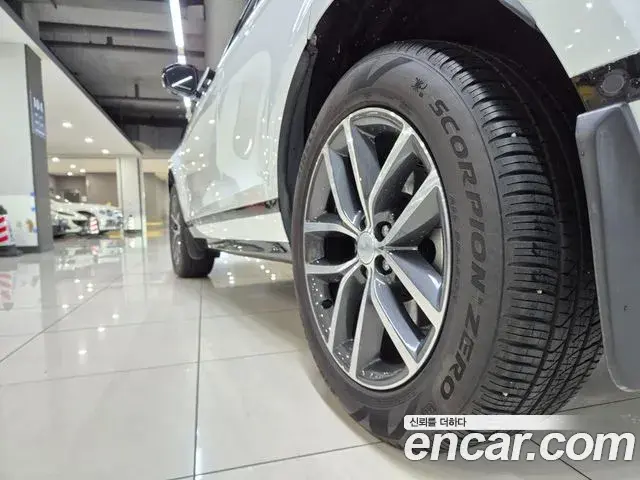 Land Rover Range Rover Evoque 2025 — ფოტო 6/20