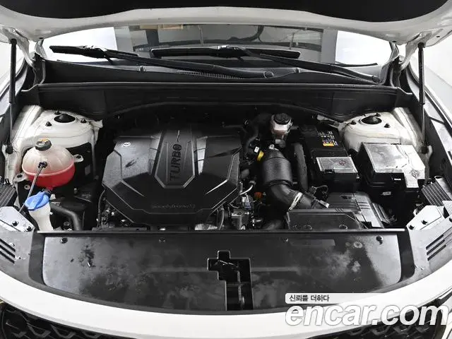 Kia Sorento 2021 — ფოტო 18/20