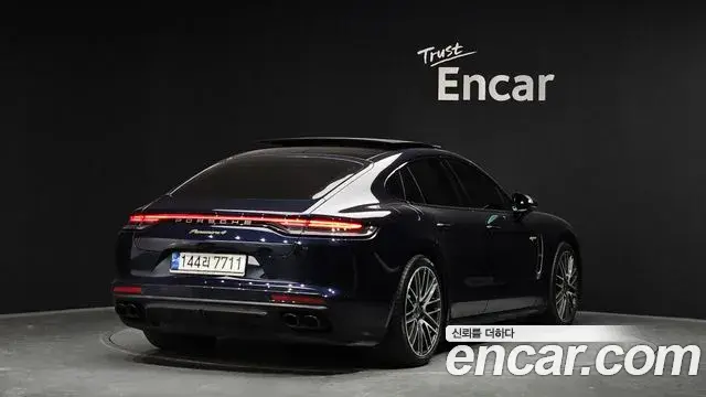 Porsche Panamera 2023 — Photo 10/20