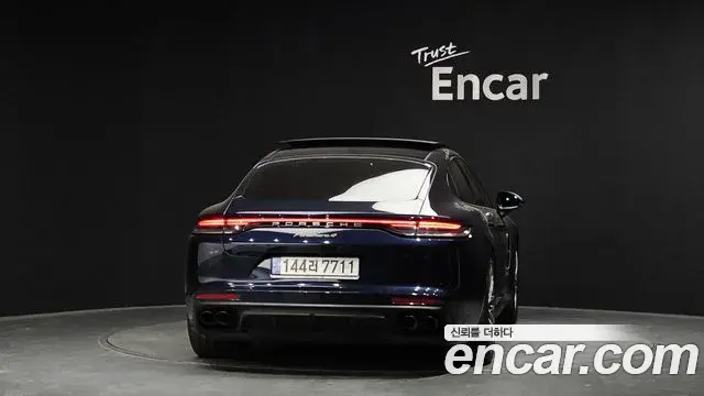 Porsche Panamera 2023 — Photo 14/20
