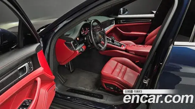 Porsche Panamera 2023 — Photo 8/20
